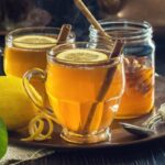 ¿Qué hace la miel con limón para la tos?